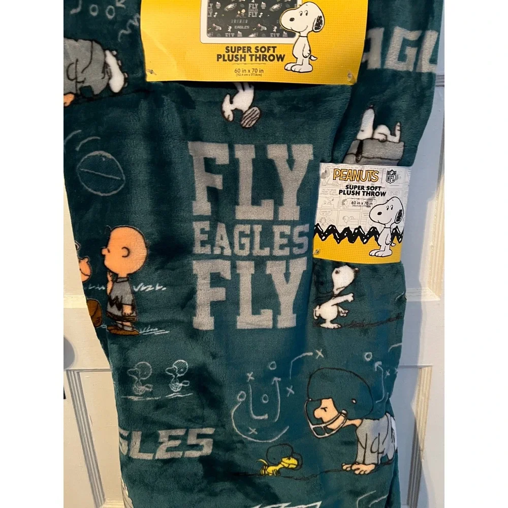 Philadelphia Eagles Peanuts Snoopy Plush Throw Blanket 60x70 Super Soft NFL New
